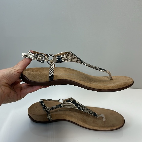 Vionic Kirra Natural Snake Thong Sandal Size 9 - Picture 12 of 15